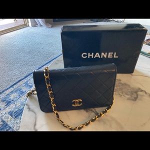 Vintage chanel flapback bag- Open to offers